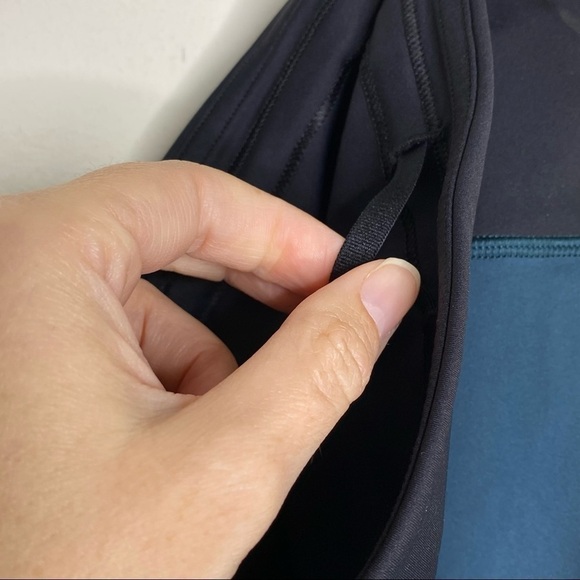 Lululemon Run The Day Crop Submarine / Black - Picture 6 of 9